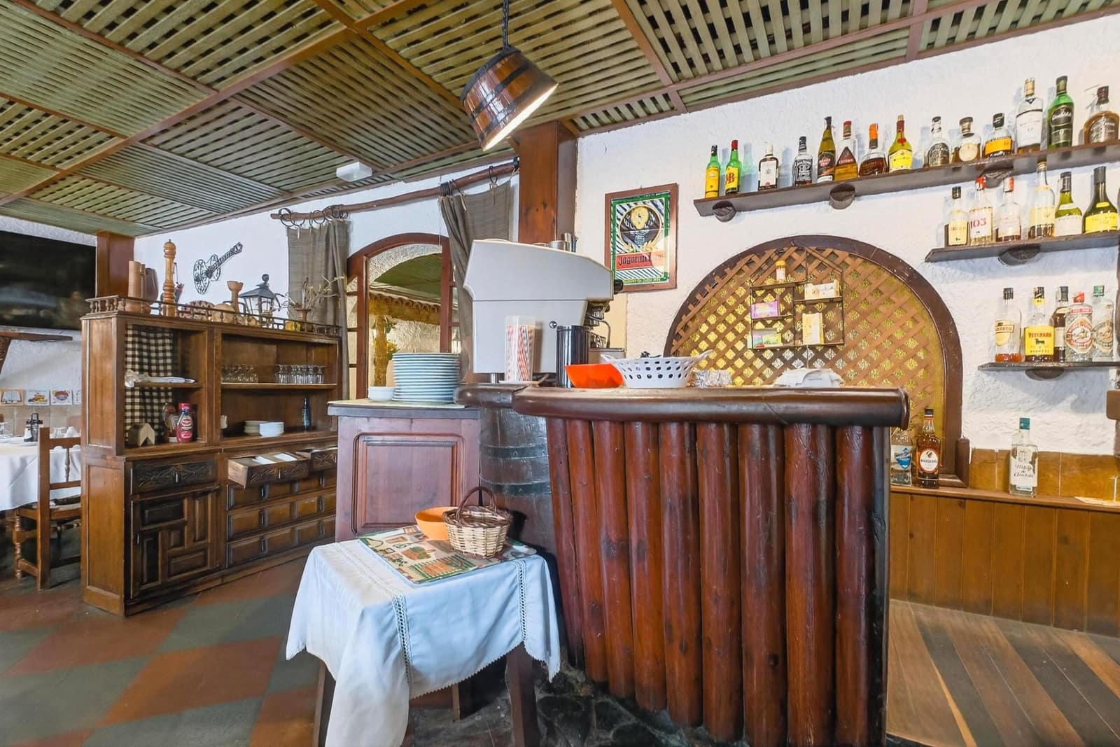 Restaurant/Bar for sale in Malgrat de Mar - € 1,080,000 (Ref: 9715240)