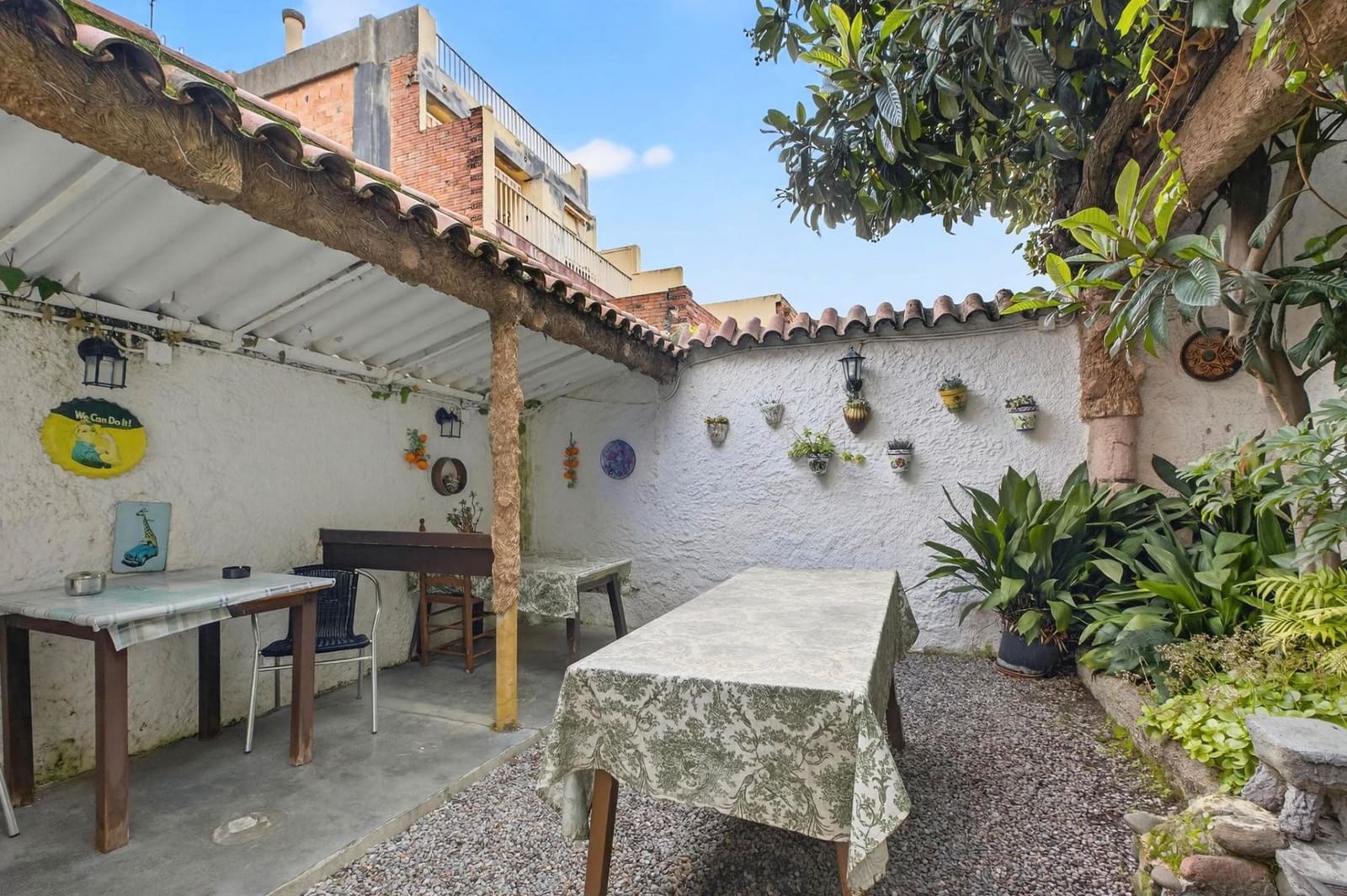 Restaurant/Bar for sale in Malgrat de Mar - € 1,080,000 (Ref: 9715240)