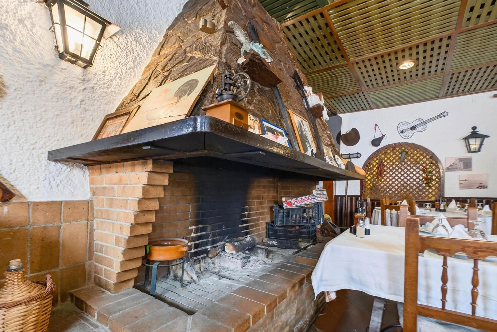 Restaurant/Bar for sale in Malgrat de Mar - € 1,080,000 (Ref: 9715240)