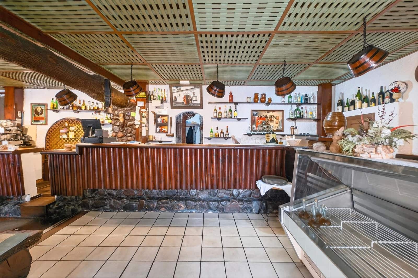 Restaurant/Bar for sale in Malgrat de Mar - € 1,080,000 (Ref: 9715240)