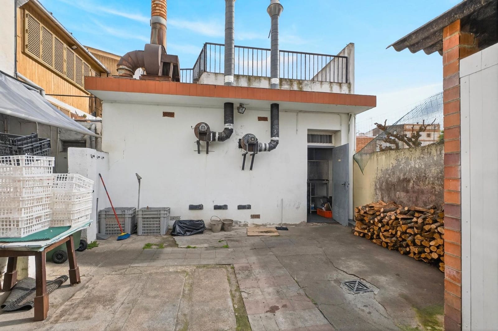 Restaurant/Bar for sale in Malgrat de Mar - € 1,080,000 (Ref: 9715240)