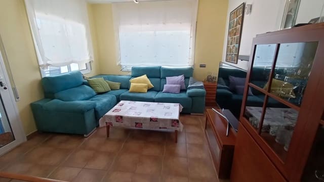 3 soverom Villa til salgs i Urbanitzacions del Nord, Lloret de Mar med svømmebasseng - € 285 000 (Ref: 9715249)