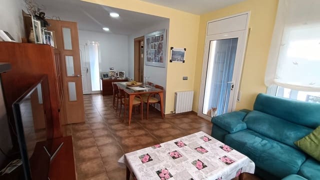 3 soverom Villa til salgs i Urbanitzacions del Nord, Lloret de Mar med svømmebasseng - € 285 000 (Ref: 9715249)