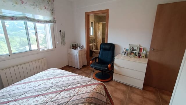 3 soverom Villa til salgs i Urbanitzacions del Nord, Lloret de Mar med svømmebasseng - € 285 000 (Ref: 9715249)