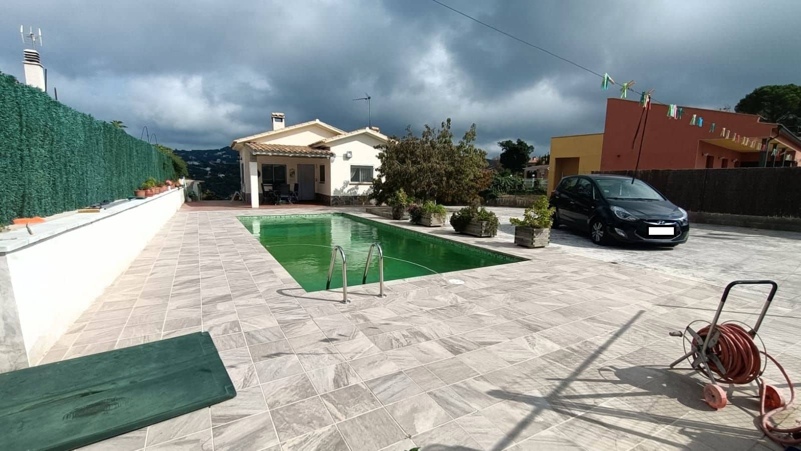 3 bedroom Villa for sale in Lloret de Mar with pool - € 285,000 (Ref: 9715249)