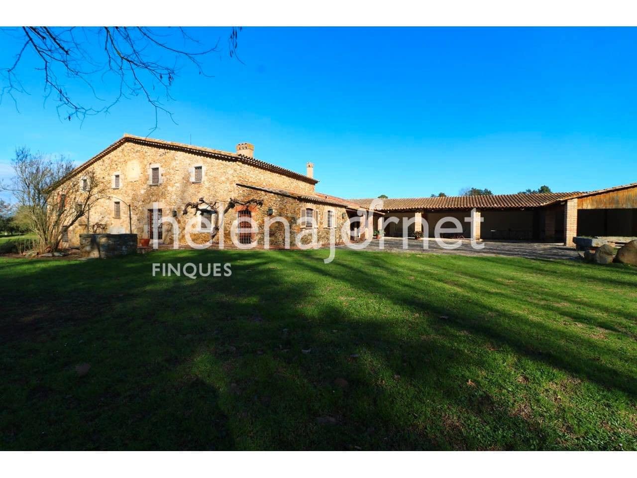 8 chambre Finca/Maison de Campagne à vendre à Llagostera avec garage - 1 070 000 € (Ref: 9715252)