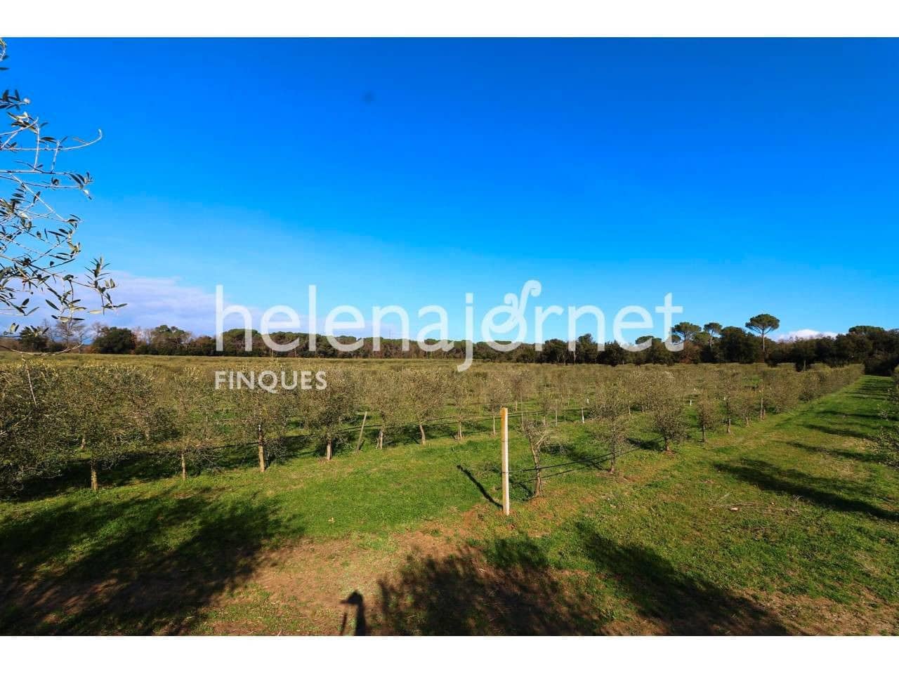 8 chambre Finca/Maison de Campagne à vendre à Llagostera avec garage - 1 070 000 € (Ref: 9715252)