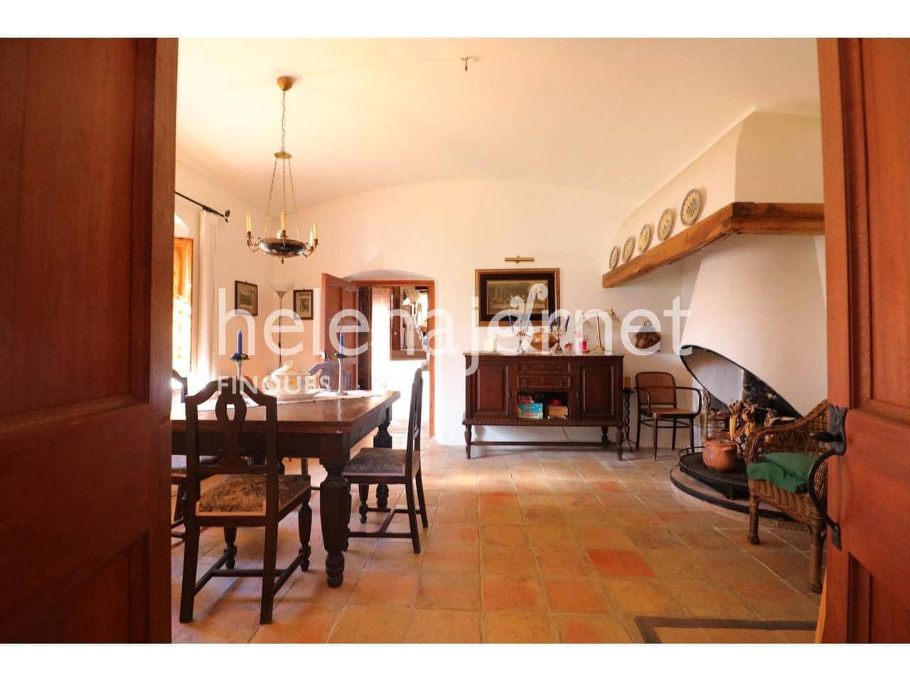 8 chambre Finca/Maison de Campagne à vendre à Llagostera avec garage - 1 070 000 € (Ref: 9715252)