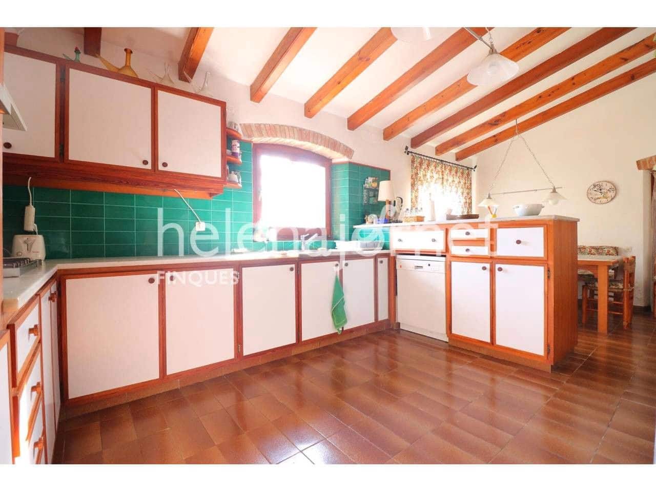 8 chambre Finca/Maison de Campagne à vendre à Llagostera avec garage - 1 070 000 € (Ref: 9715252)