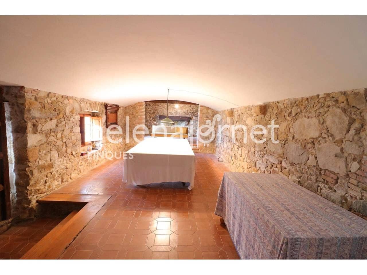 8 chambre Finca/Maison de Campagne à vendre à Llagostera avec garage - 1 070 000 € (Ref: 9715252)