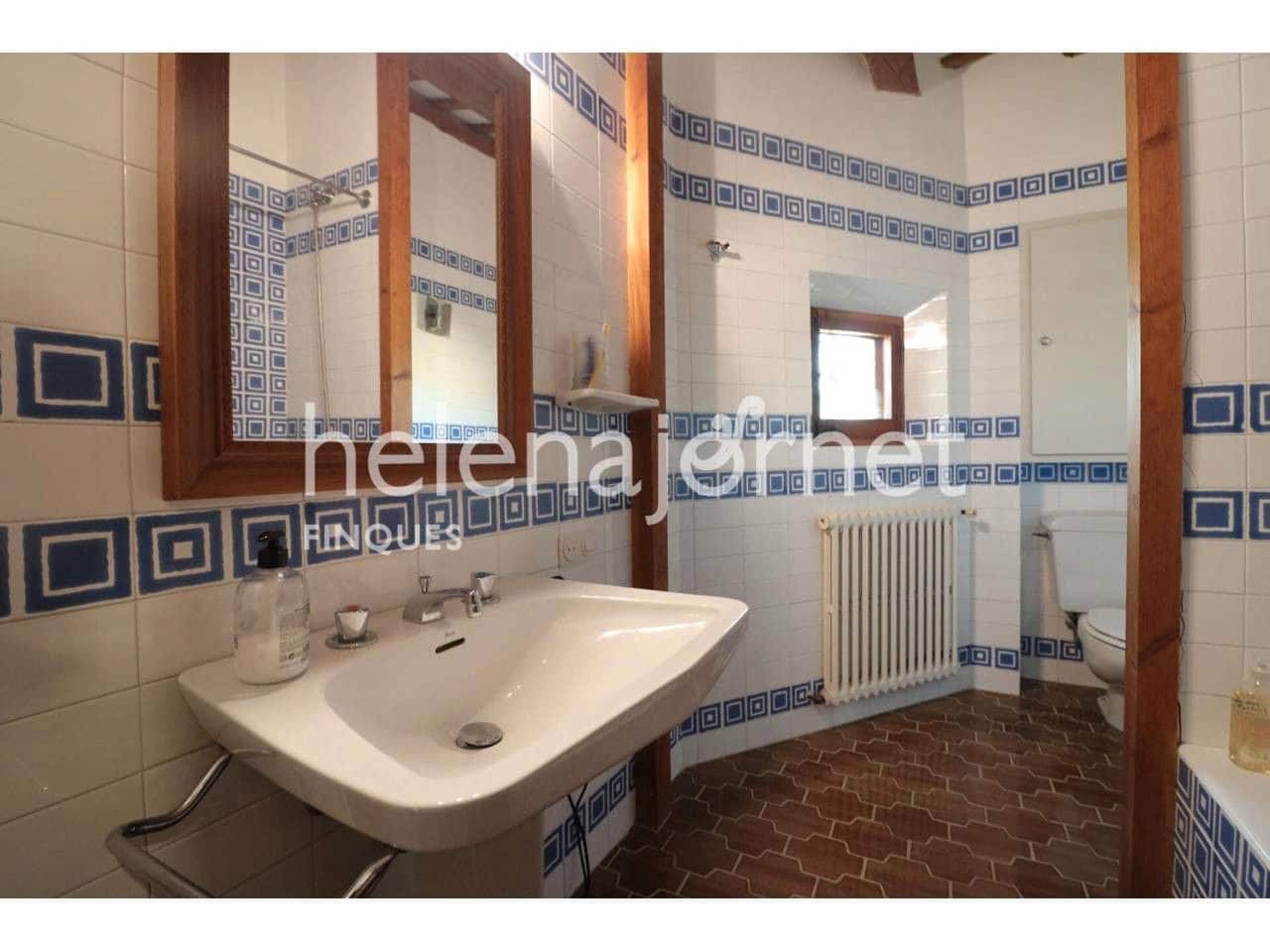 8 chambre Finca/Maison de Campagne à vendre à Llagostera avec garage - 1 070 000 € (Ref: 9715252)