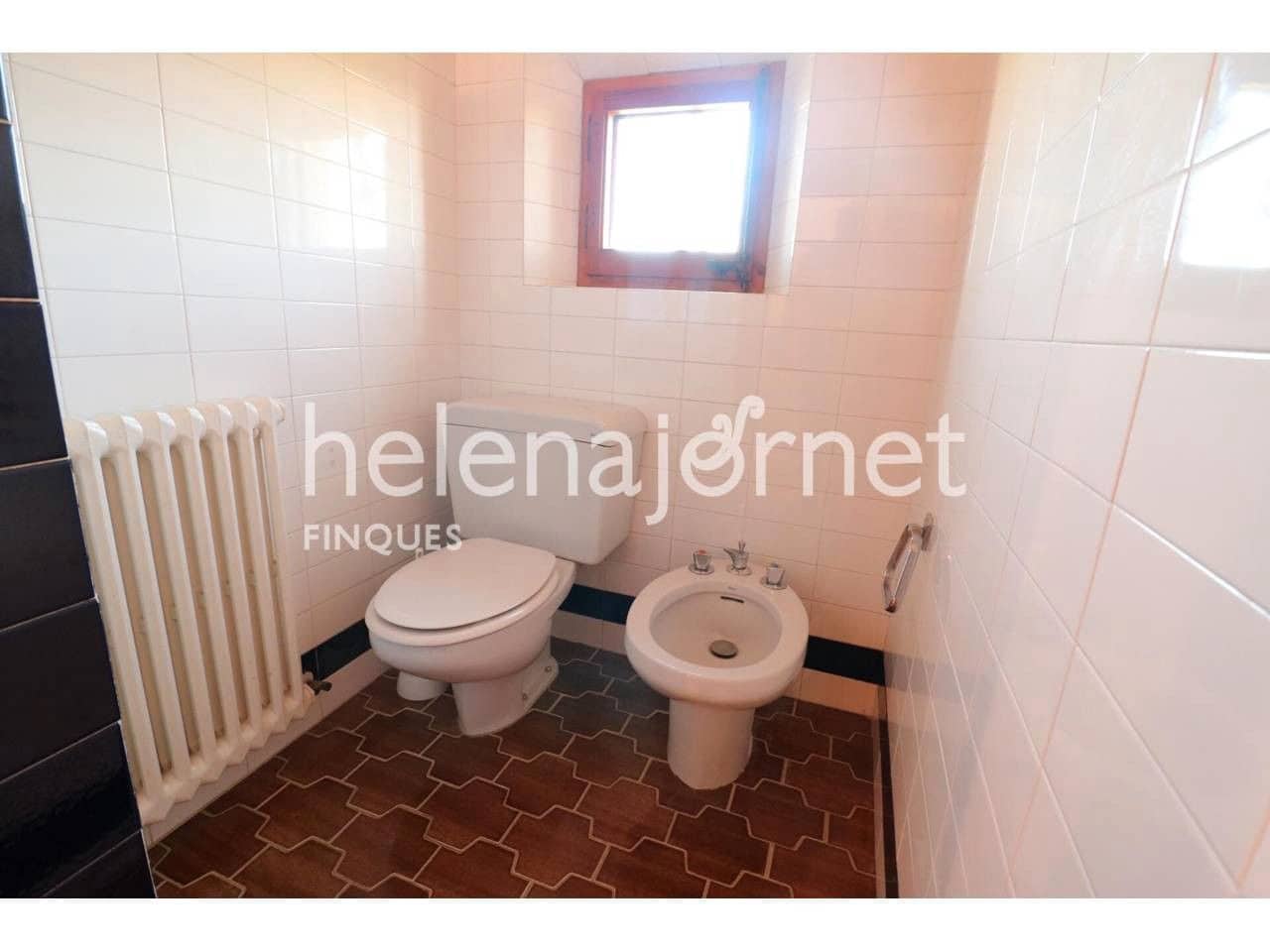 8 chambre Finca/Maison de Campagne à vendre à Llagostera avec garage - 1 070 000 € (Ref: 9715252)