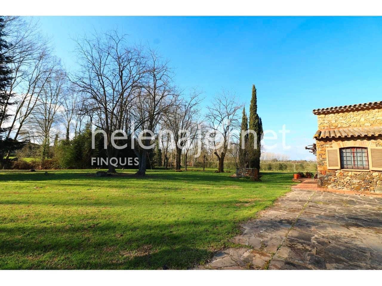 8 chambre Finca/Maison de Campagne à vendre à Llagostera avec garage - 1 070 000 € (Ref: 9715252)