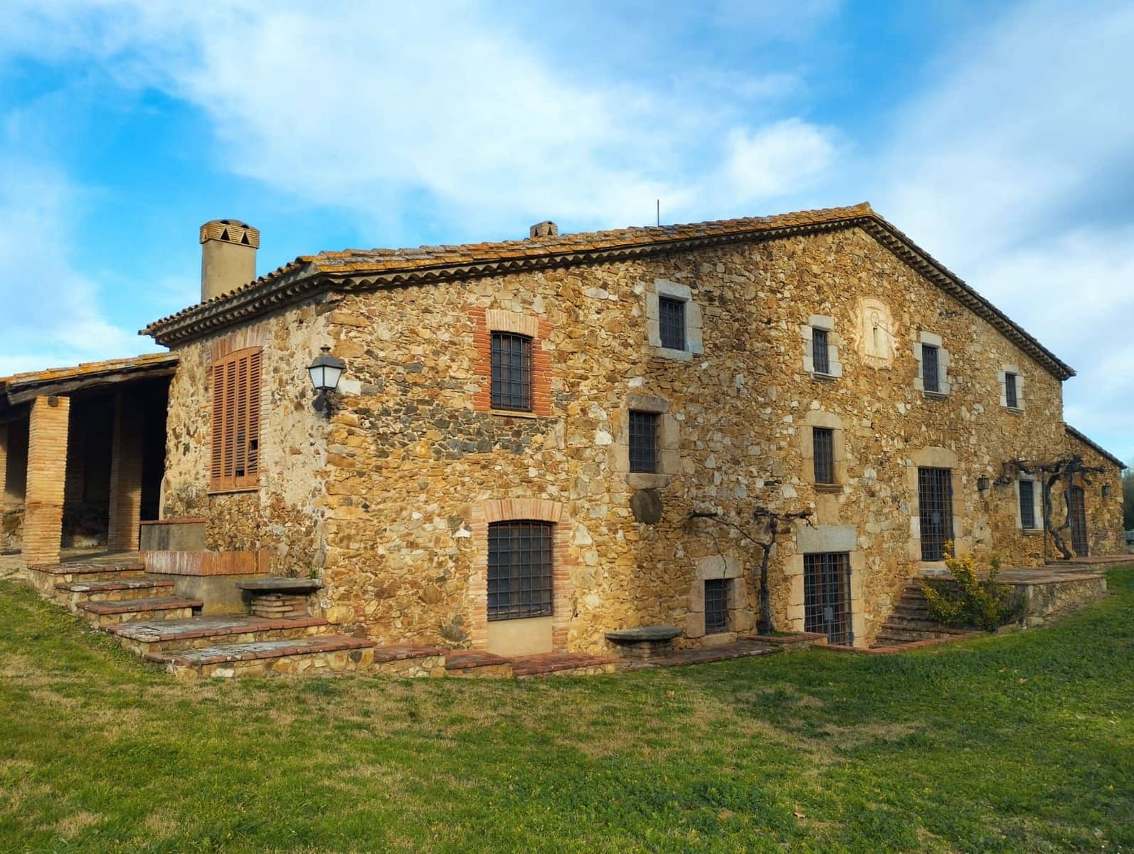 8 chambre Finca/Maison de Campagne à vendre à Llagostera avec garage - 1 070 000 € (Ref: 9715252)