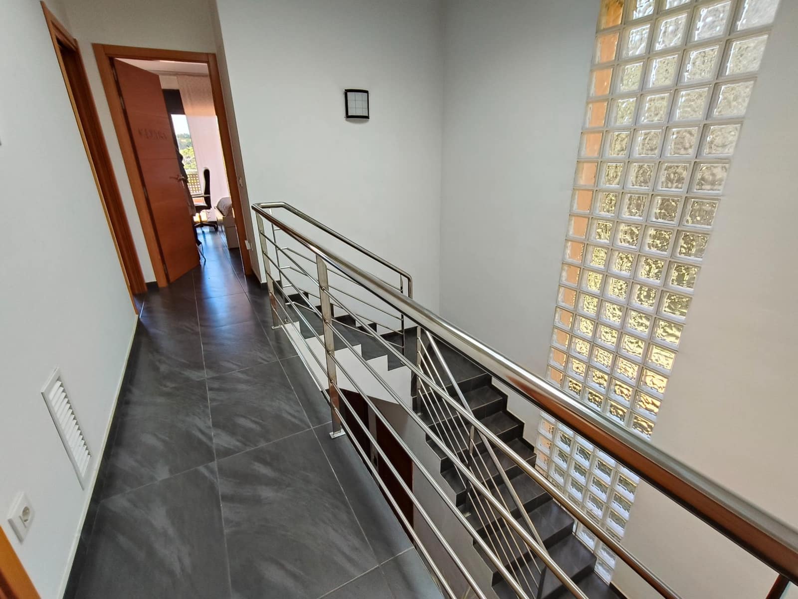 4 bedroom Villa for sale in Lloret de Mar with garage - € 440,000 (Ref: 9715255)