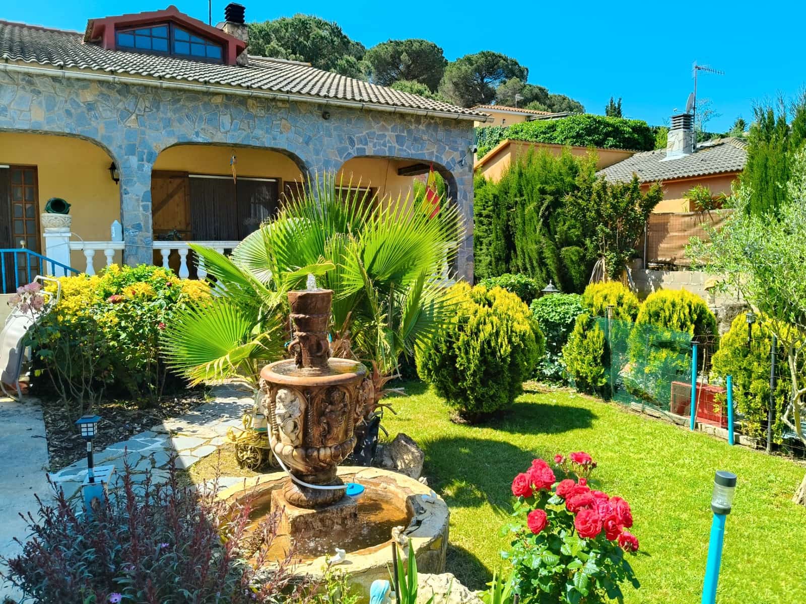 4 bedroom Villa for sale in Lloret de Mar - € 287,000 (Ref: 9715256)