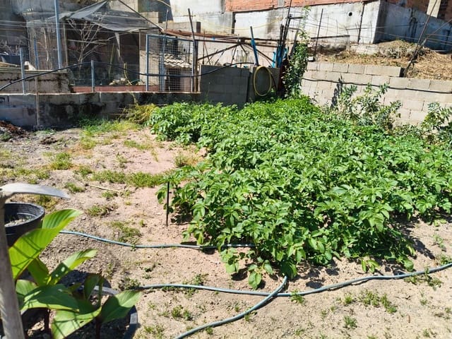 4 soverom Villa til salgs i Urbanitzacions del Nord, Lloret de Mar - € 287 000 (Ref: 9715256)