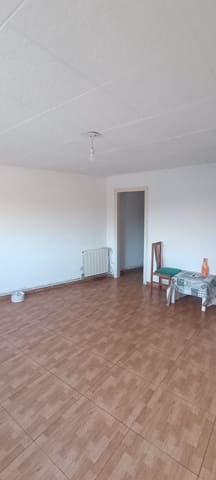 Piso de 4 habitaciones en Mas Baell - Can Carbó, Lloret de Mar en venta - 152.000 € (Ref: 9715257)