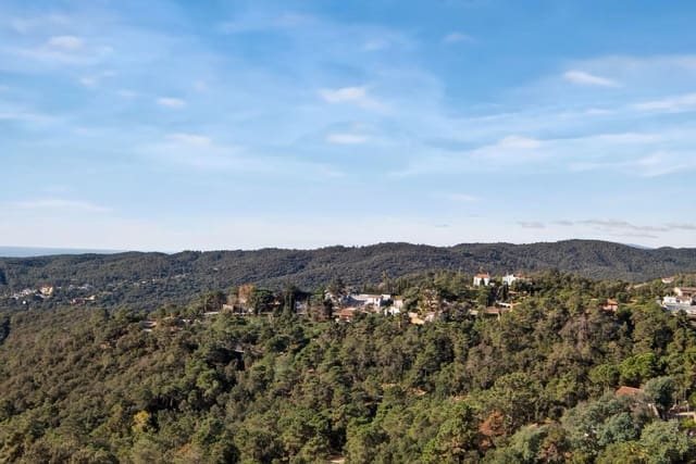 3 soverom Villa til salgs i Urbanitzacions del Nord, Lloret de Mar med garasje - € 315 000 (Ref: 9715260)