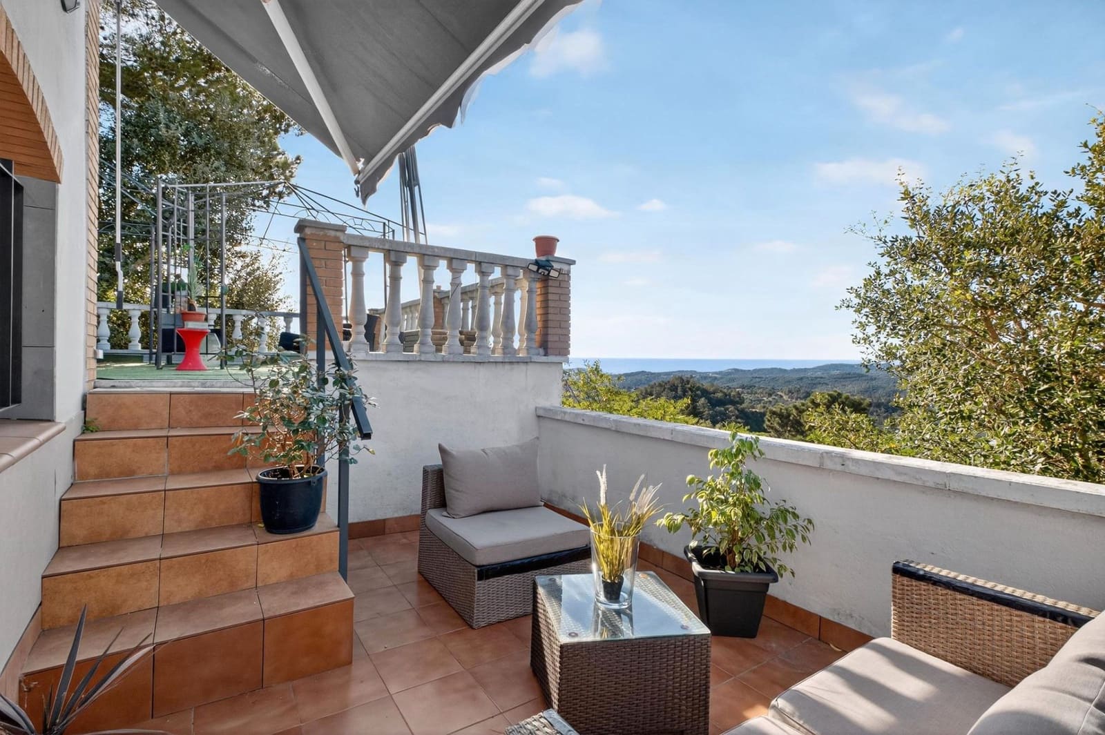 3 bedroom Villa for sale in Lloret de Mar with garage - € 315,000 (Ref: 9715260)