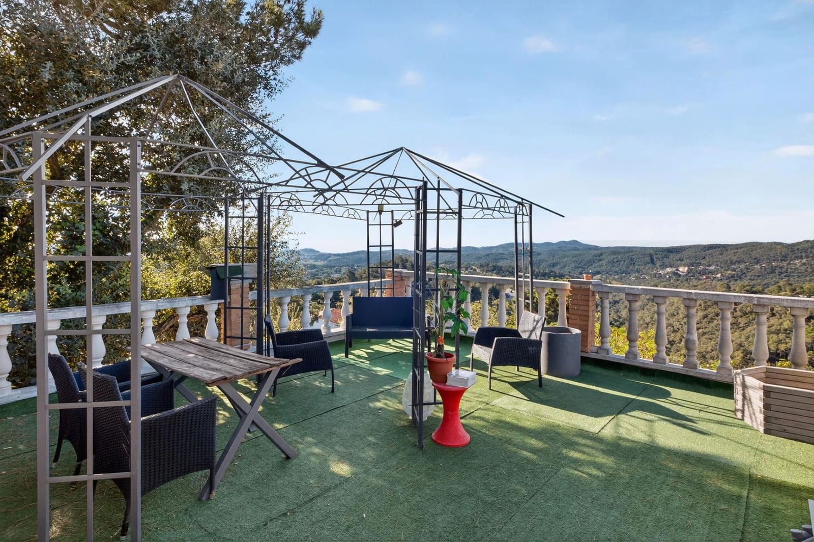 3 bedroom Villa for sale in Lloret de Mar with garage - € 315,000 (Ref: 9715260)