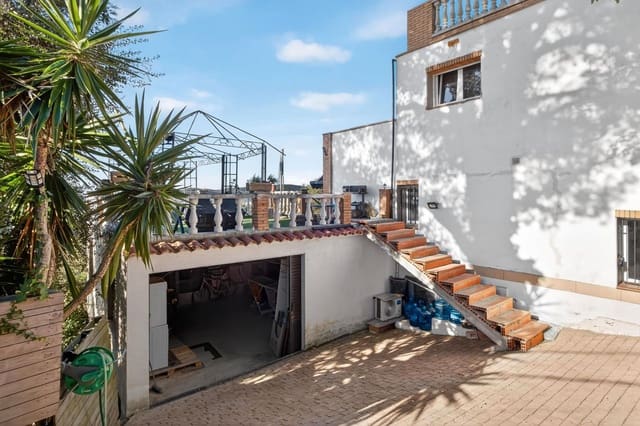 3 soverom Villa til salgs i Urbanitzacions del Nord, Lloret de Mar med garasje - € 315 000 (Ref: 9715260)