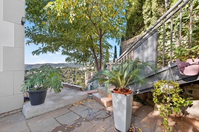 3 soverom Villa til salgs i Urbanitzacions del Nord, Lloret de Mar med garasje - € 315 000 (Ref: 9715260)