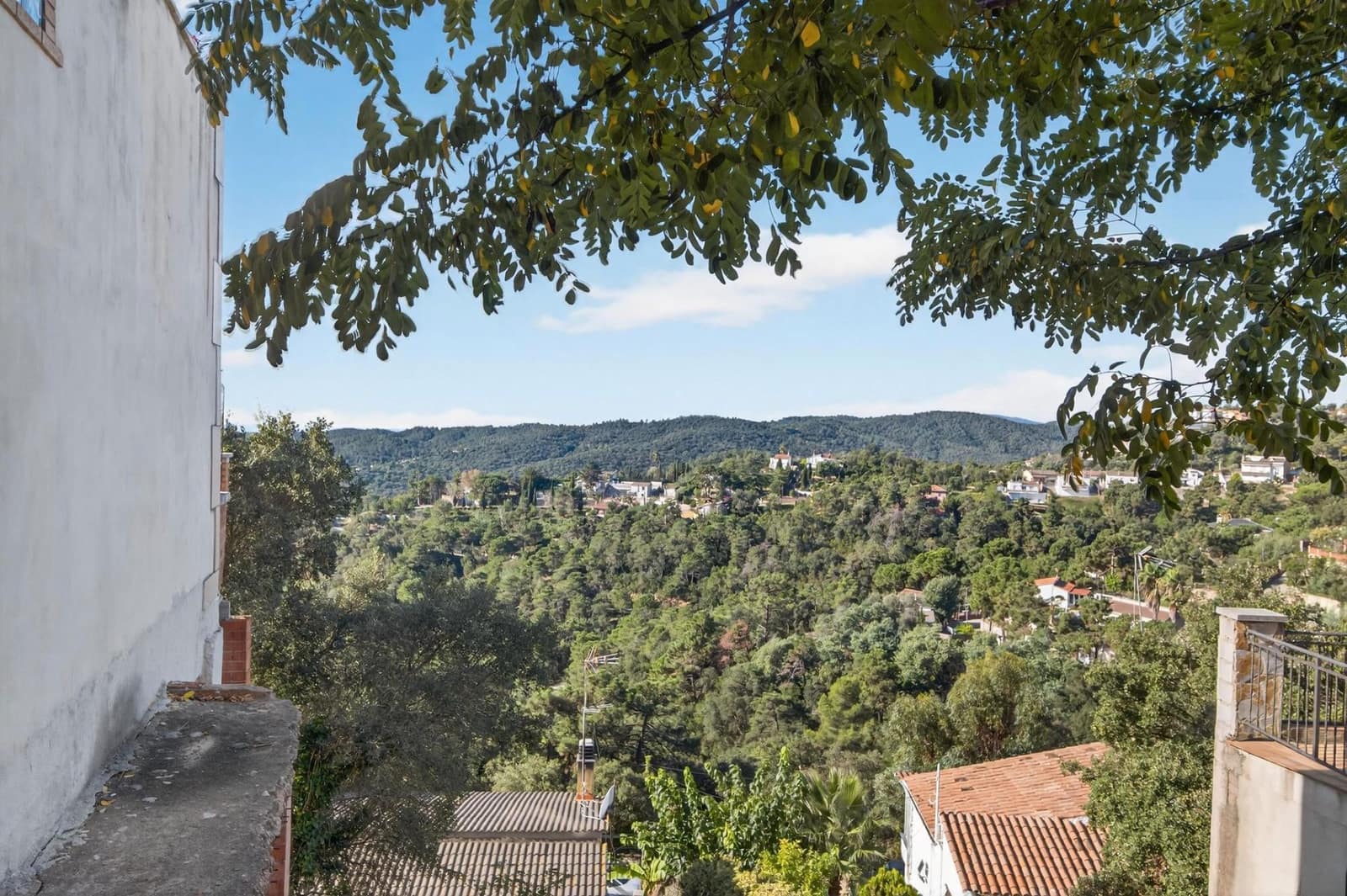 3 bedroom Villa for sale in Lloret de Mar with garage - € 315,000 (Ref: 9715260)