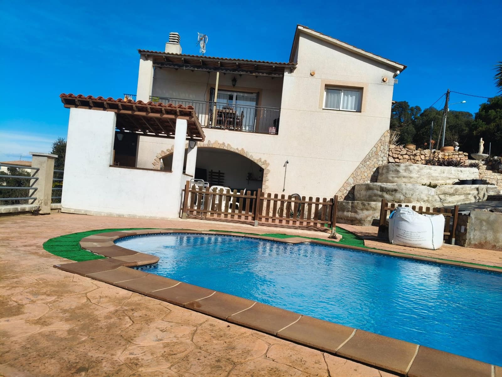 4 soverom Villa til salgs i Vidreres med svømmebasseng garasje - € 360 000 (Ref: 9715262)