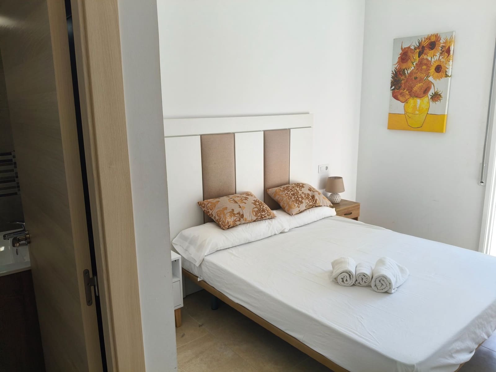 6 soveværelse Semi-Rækkehus til salg i Santa Susanna med swimmingpool garage - € 680.000 (Ref: 9715263)