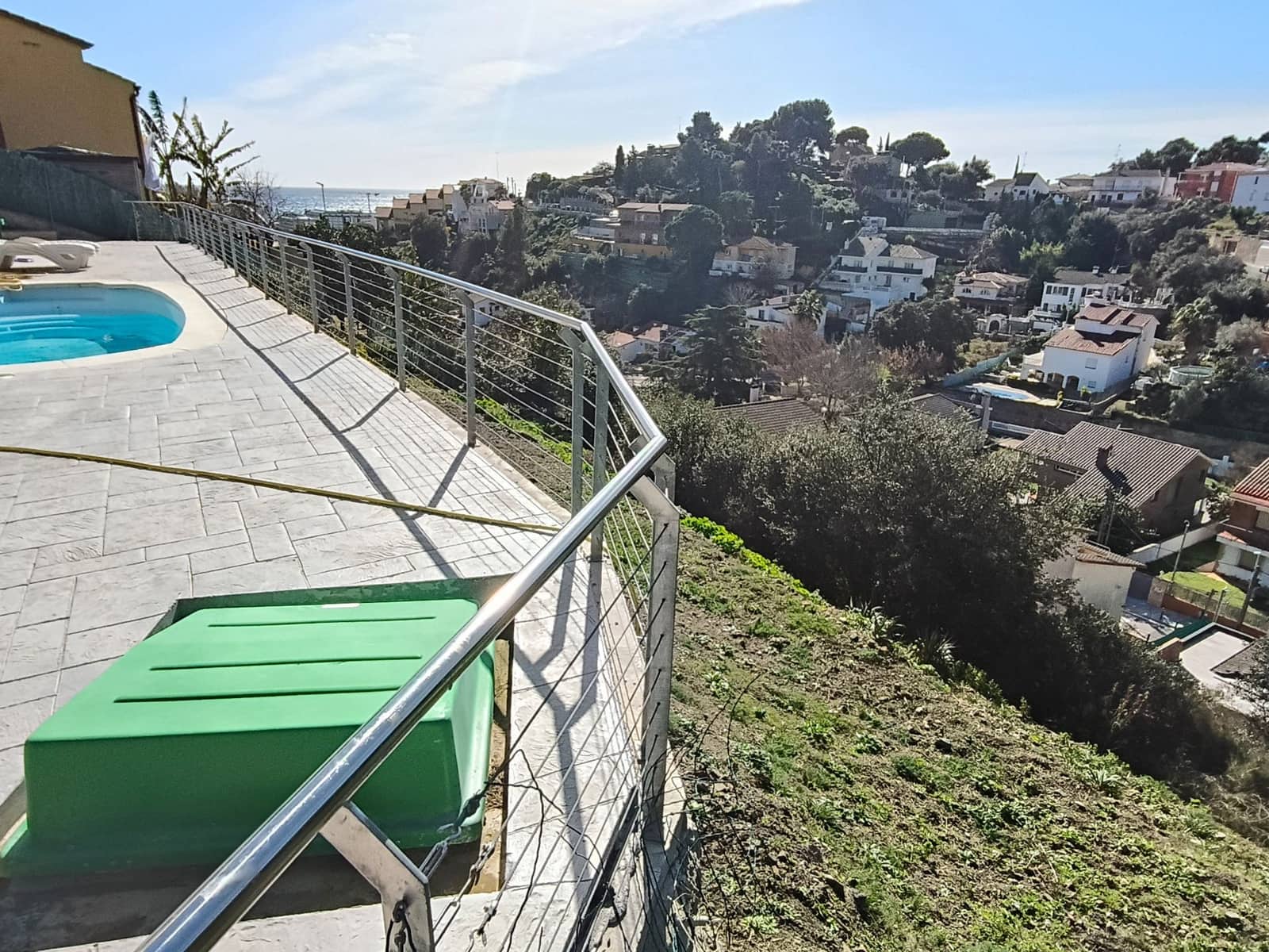 6 soveværelse Semi-Rækkehus til salg i Santa Susanna med swimmingpool garage - € 680.000 (Ref: 9715263)