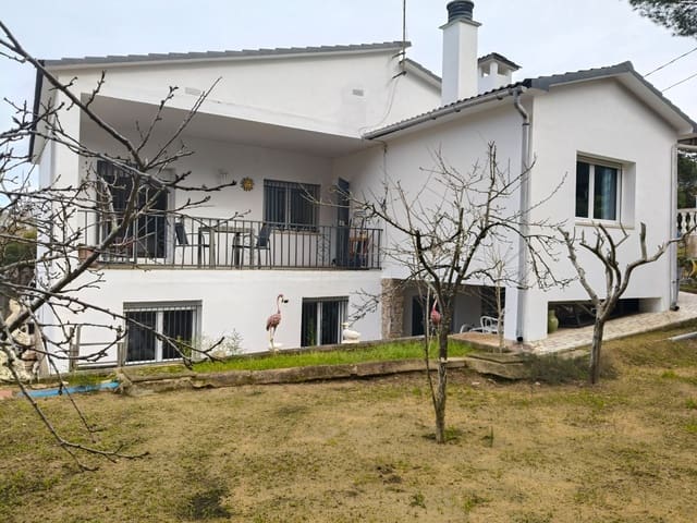 5 soveværelse Villa til salg i Maçanet de la Selva med garage - € 425.000 (Ref: 9715264)