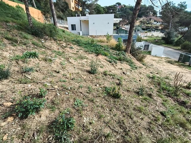 Byggetomt til salgs i Urbanitzacions del Nord, Lloret de Mar - € 45 000 (Ref: 9715266)