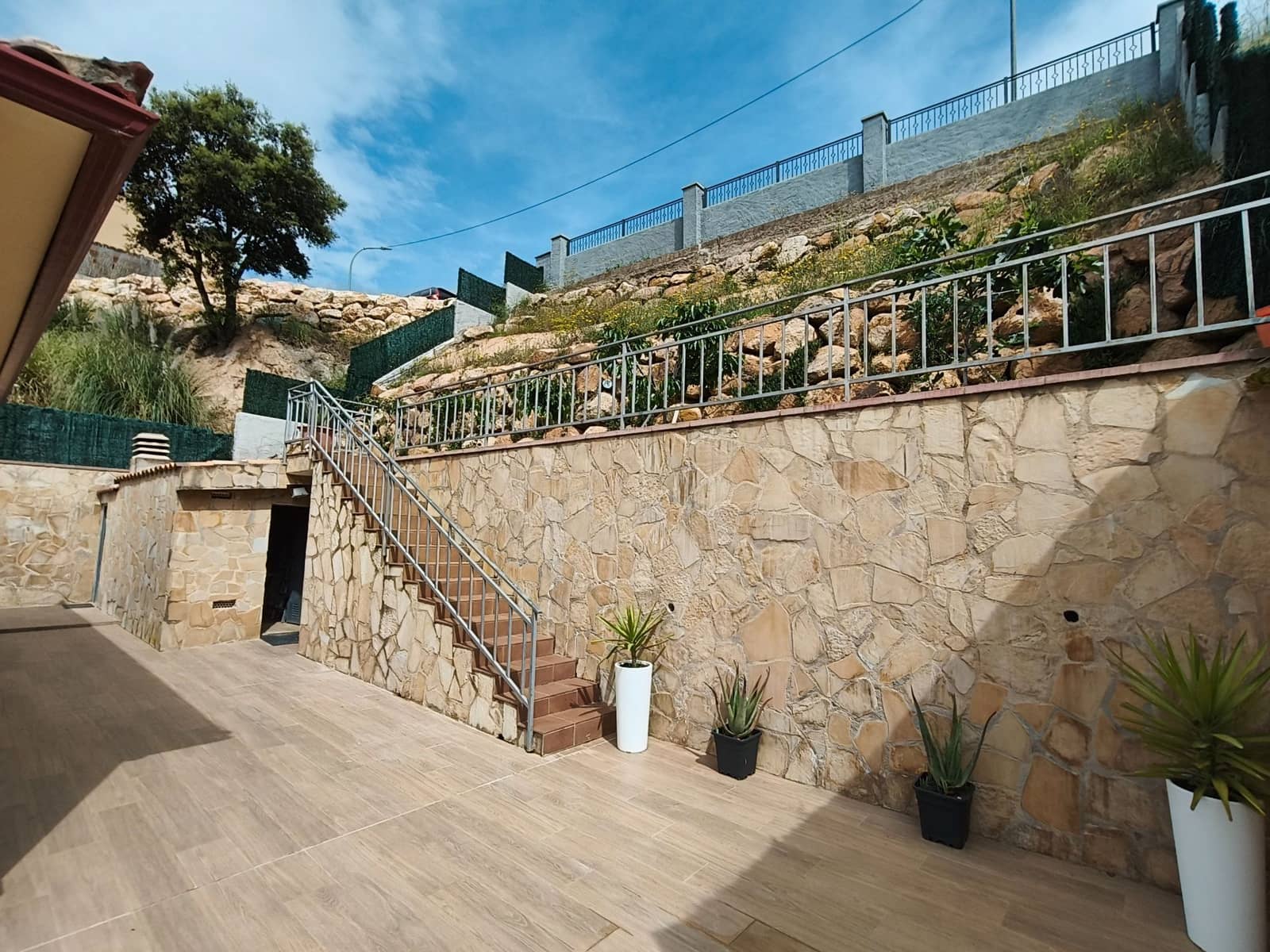 3 bedroom Villa for sale in Lloret de Mar with garage - € 270,000 (Ref: 9715270)