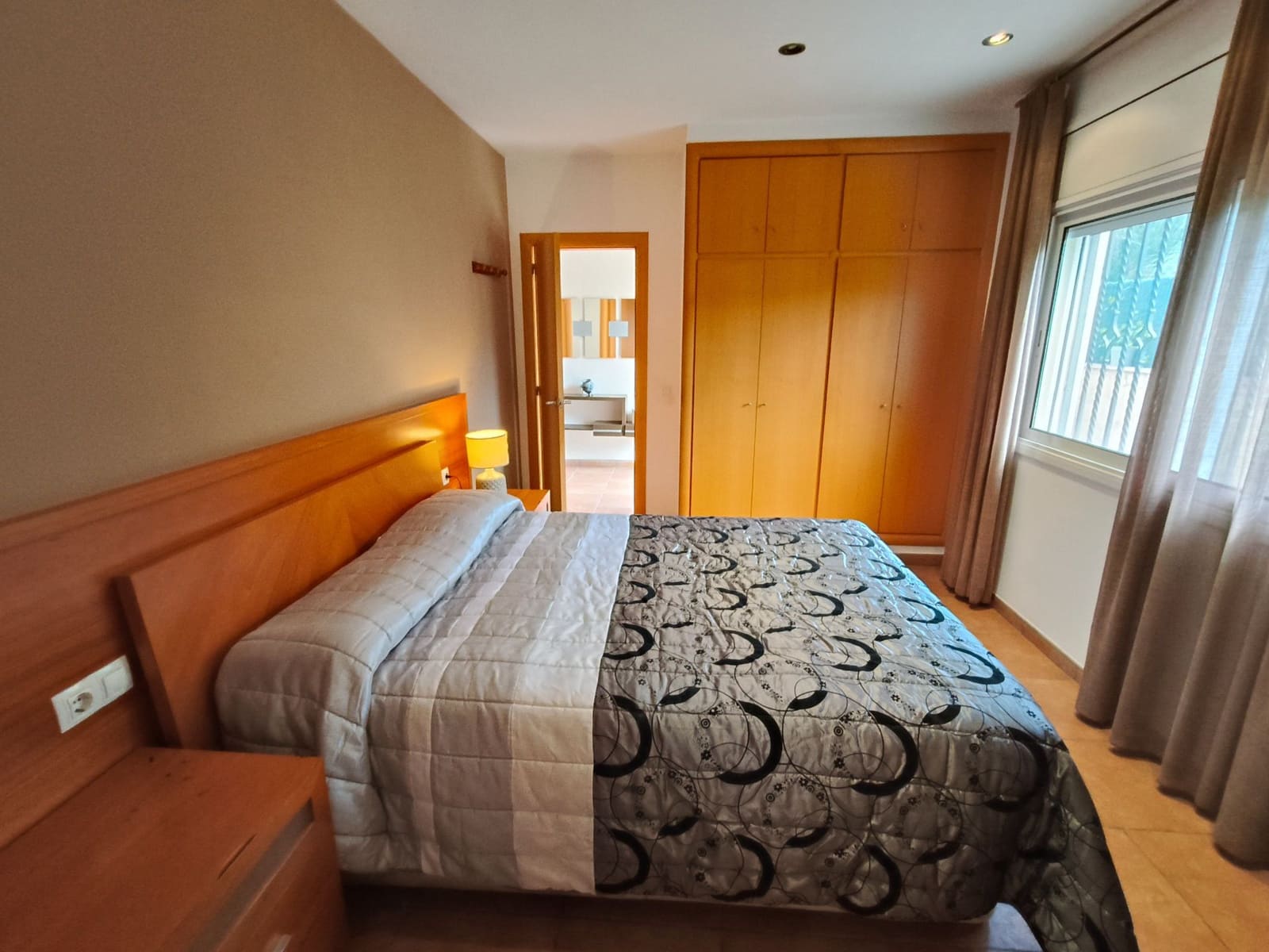 3 bedroom Villa for sale in Lloret de Mar with garage - € 270,000 (Ref: 9715270)