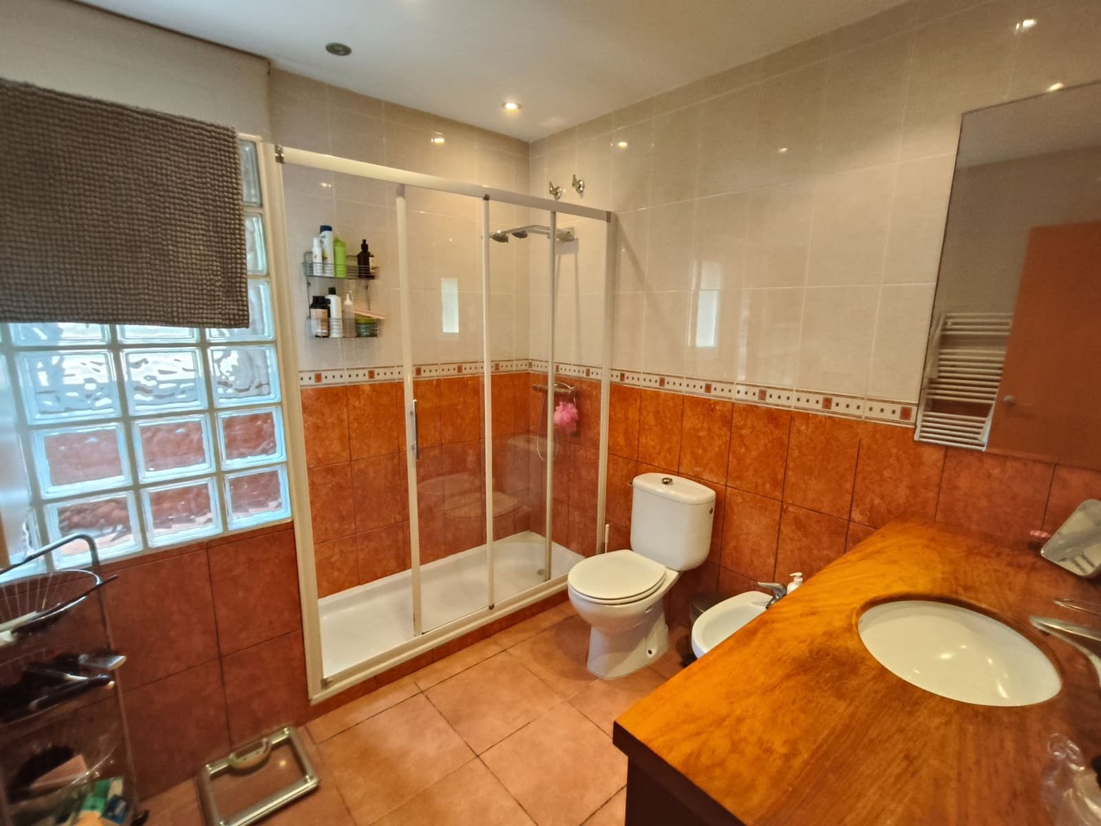 3 bedroom Villa for sale in Lloret de Mar with garage - € 270,000 (Ref: 9715270)