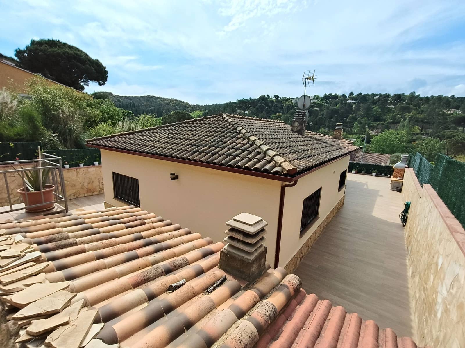 3 bedroom Villa for sale in Lloret de Mar with garage - € 270,000 (Ref: 9715270)