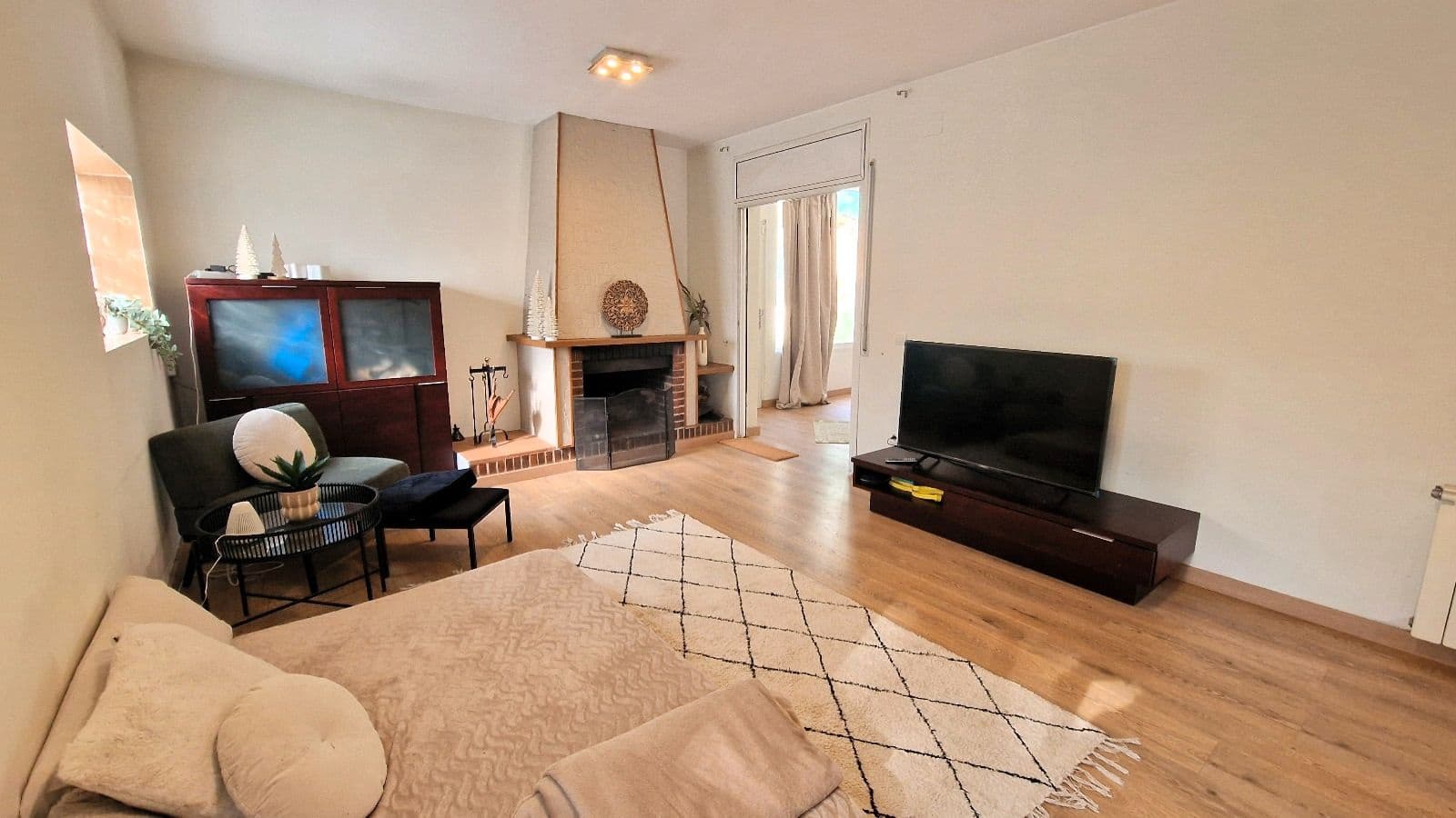 2 bedroom Villa for sale in Lloret de Mar with garage - € 249,000 (Ref: 9715271)