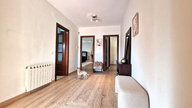 2 chambre Villa/Maison à vendre à Urbanitzacions del Nord, Lloret de Mar avec garage - 249 000 € (Ref: 9715271)