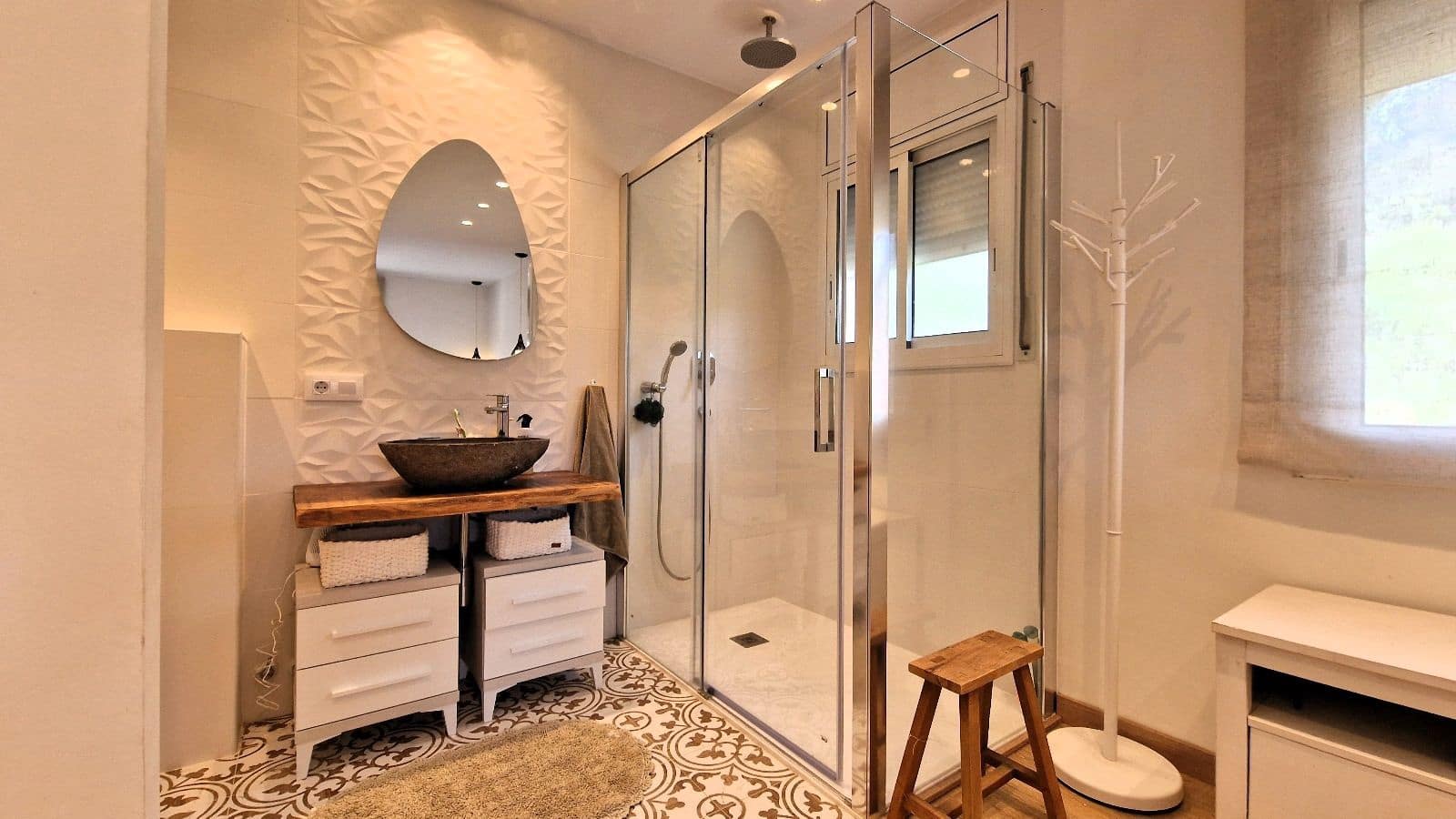 2 bedroom Villa for sale in Lloret de Mar with garage - € 249,000 (Ref: 9715271)