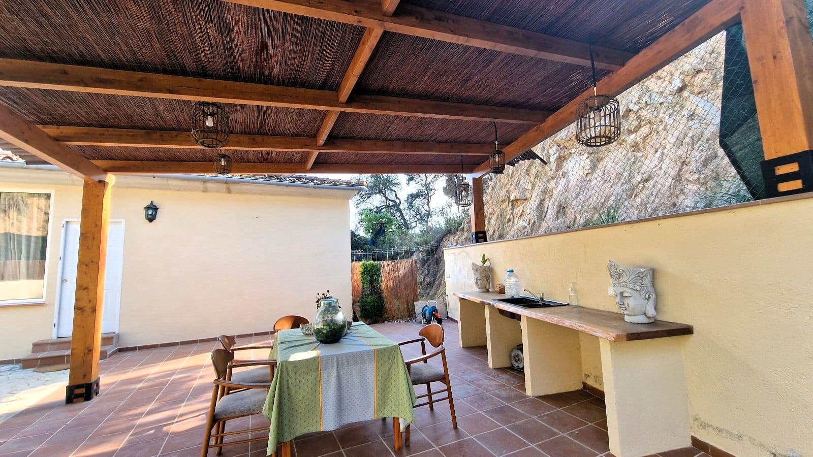 2 bedroom Villa for sale in Lloret de Mar with garage - € 249,000 (Ref: 9715271)