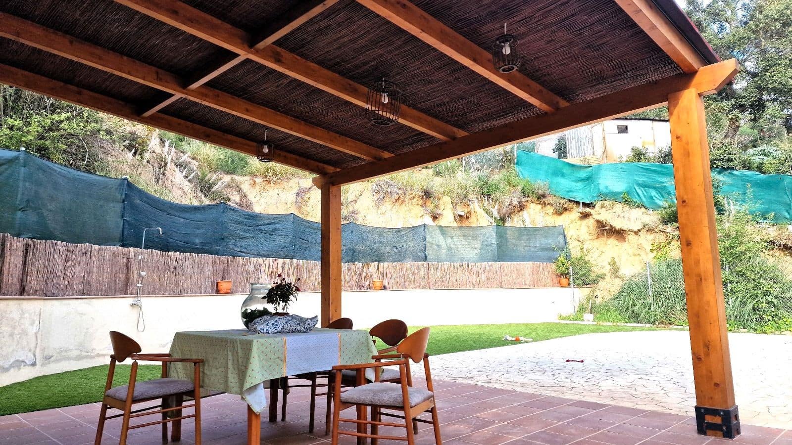 2 bedroom Villa for sale in Lloret de Mar with garage - € 249,000 (Ref: 9715271)