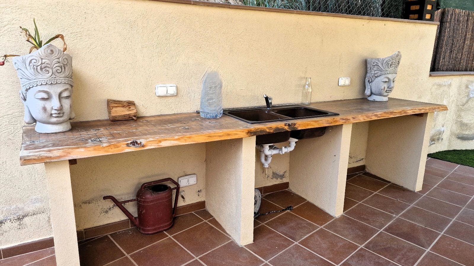 2 bedroom Villa for sale in Lloret de Mar with garage - € 249,000 (Ref: 9715271)