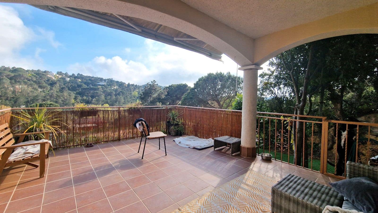 2 bedroom Villa for sale in Lloret de Mar with garage - € 249,000 (Ref: 9715271)
