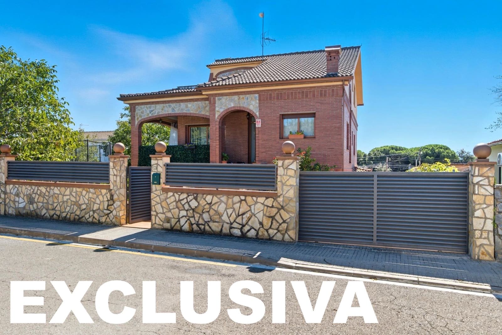 Chalet de 5 habitaciones en Cànoves i Samalús en venta con garaje - 429.000 € (Ref: 9715275)