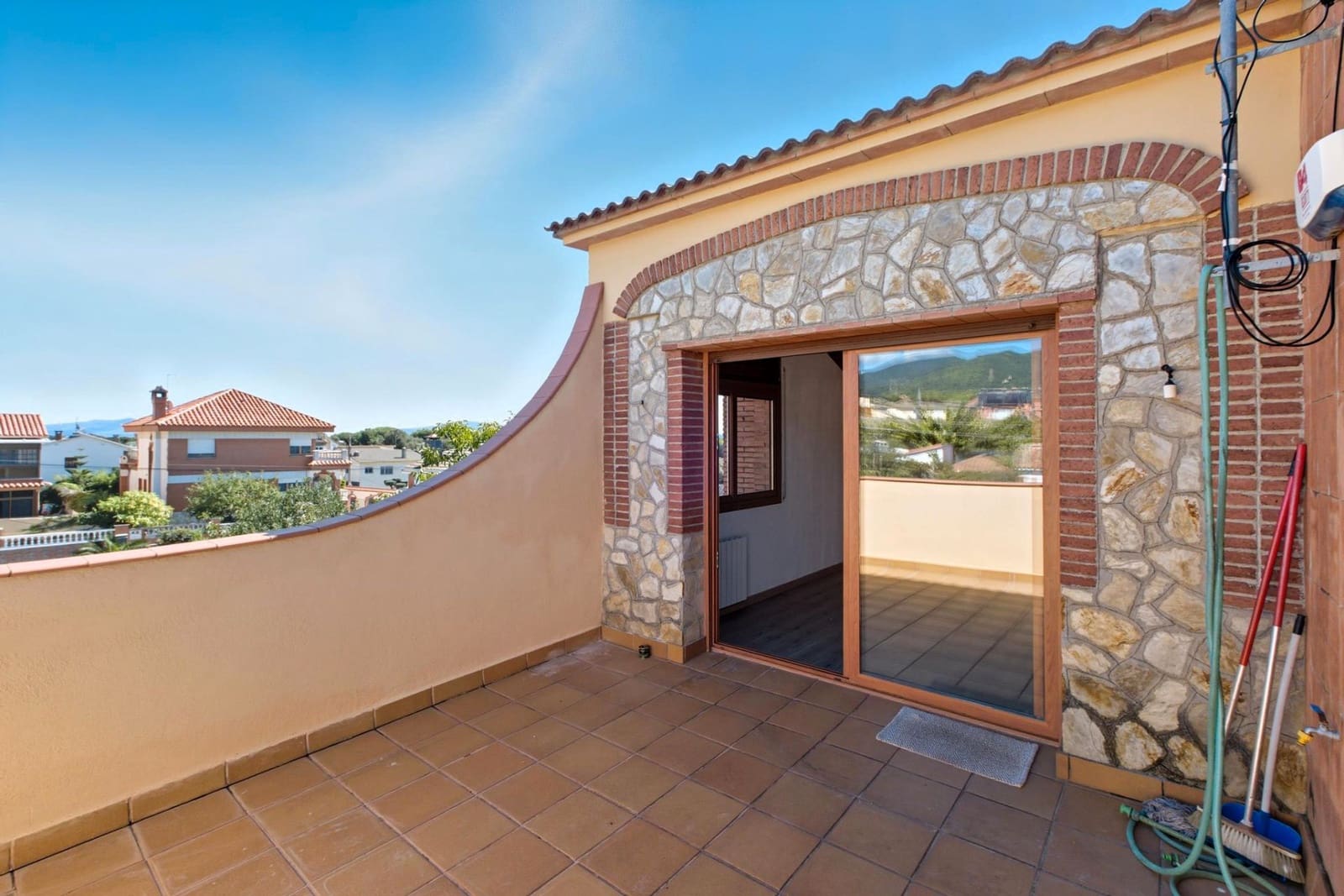 Chalet de 5 habitaciones en Cànoves i Samalús en venta con garaje - 429.000 € (Ref: 9715275)