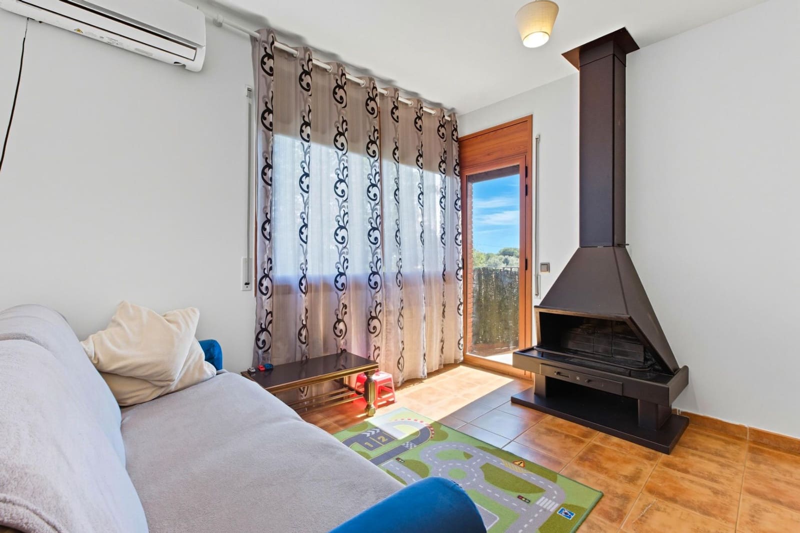 Chalet de 5 habitaciones en Cànoves i Samalús en venta con garaje - 429.000 € (Ref: 9715275)