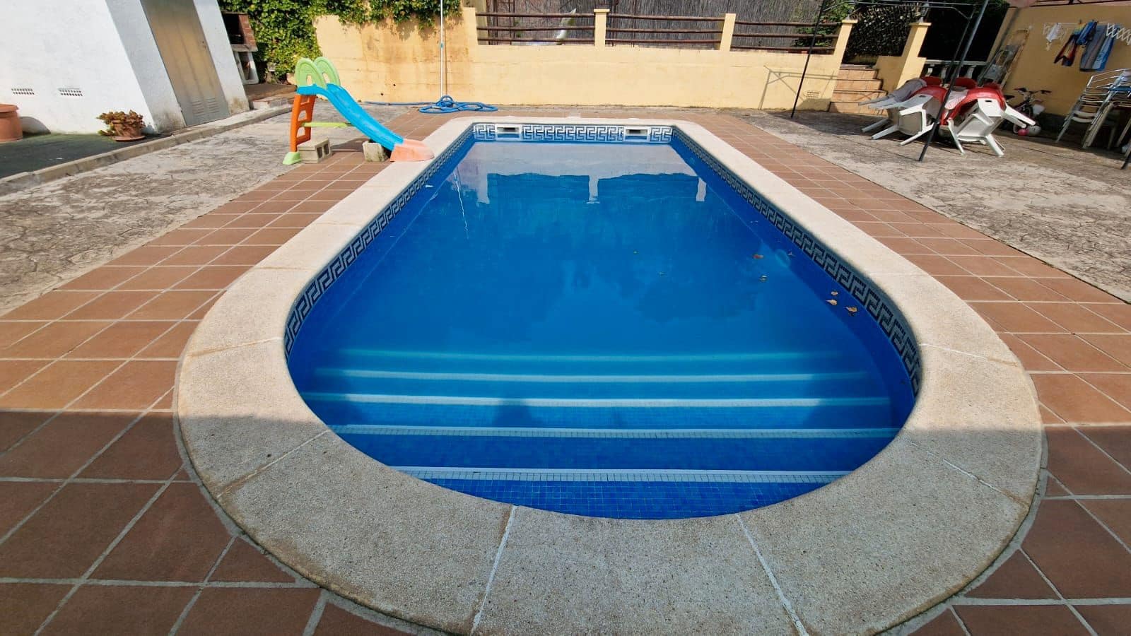 4 bedroom Villa for sale in Lloret de Mar with pool garage - € 275,000 (Ref: 9715276)