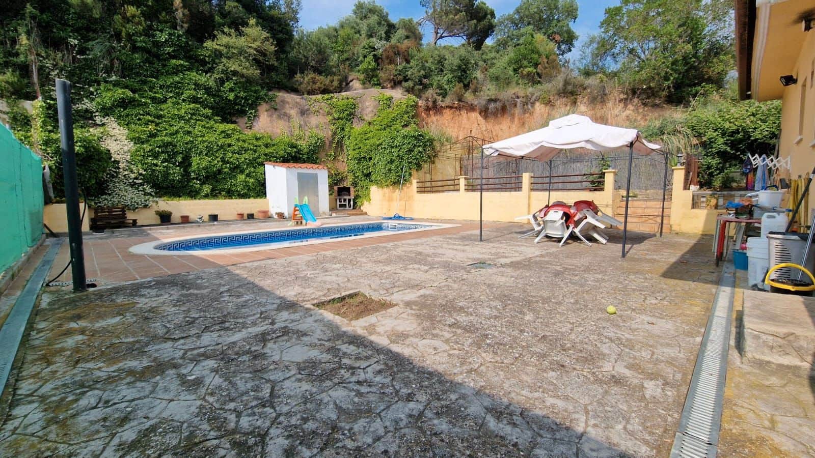 4 bedroom Villa for sale in Lloret de Mar with pool garage - € 275,000 (Ref: 9715276)