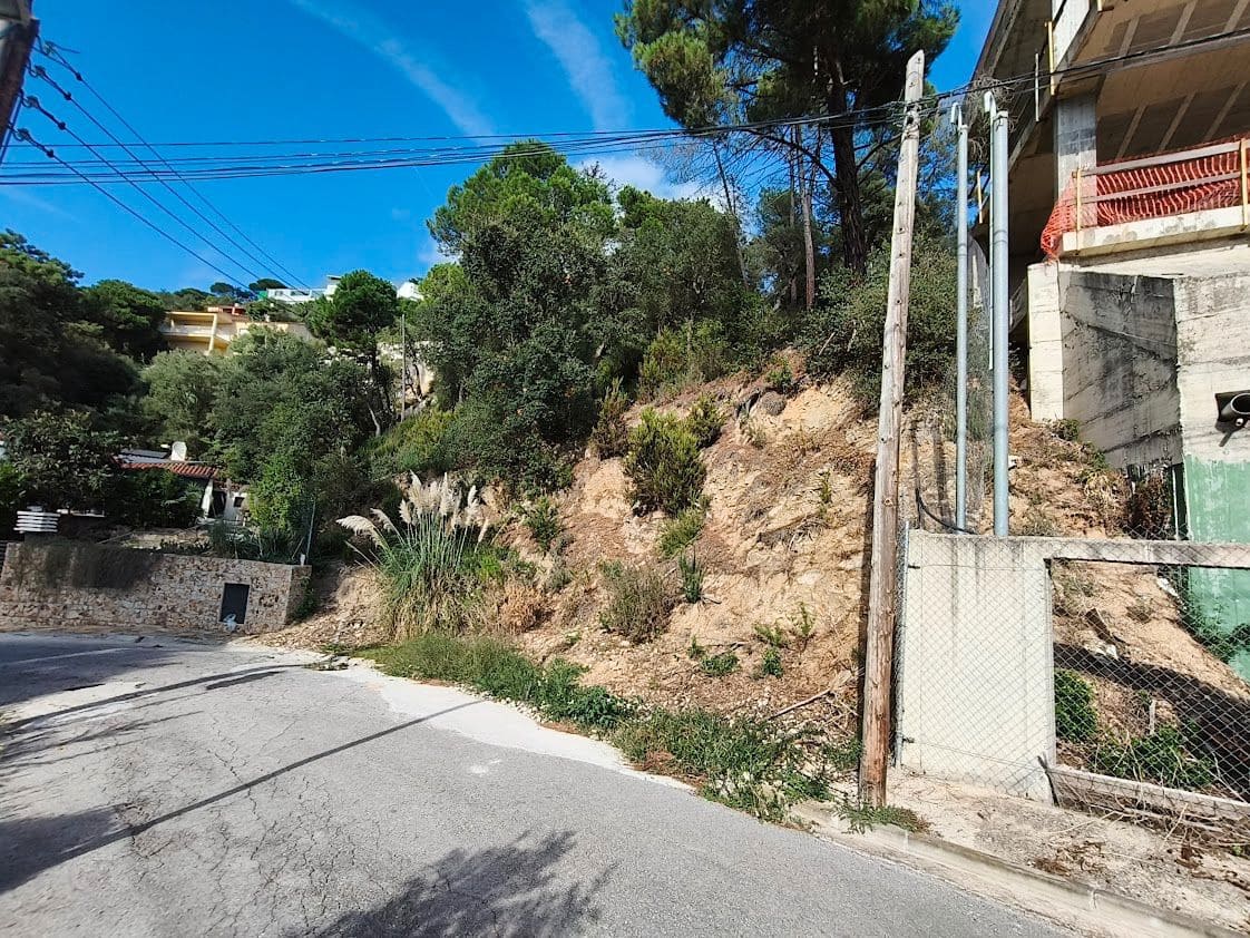 Building Plot for sale in Lloret de Mar - € 79,000 (Ref: 9715277)